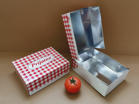 Lakirana kutija u karo dezenu za pečenje i ro�tilj 2 kg